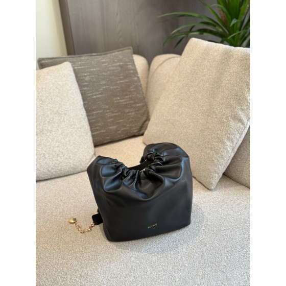 Roewe garbage bags made of cowhide