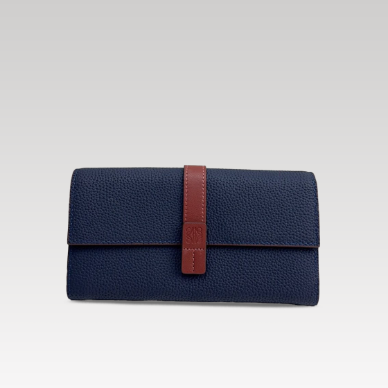 Ms. Luo Yiwei\'s wallet