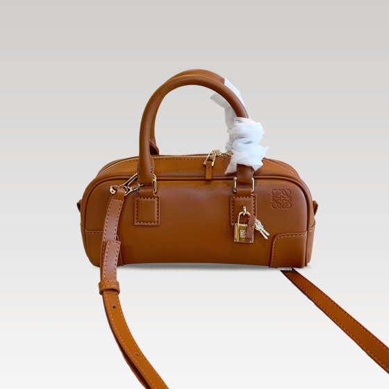 Roewe\'s new bowling handbag