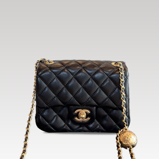 Chanel Fang Fattie chain bag