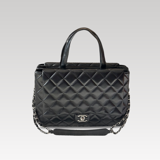Chanel Black and silver Withering chain bag